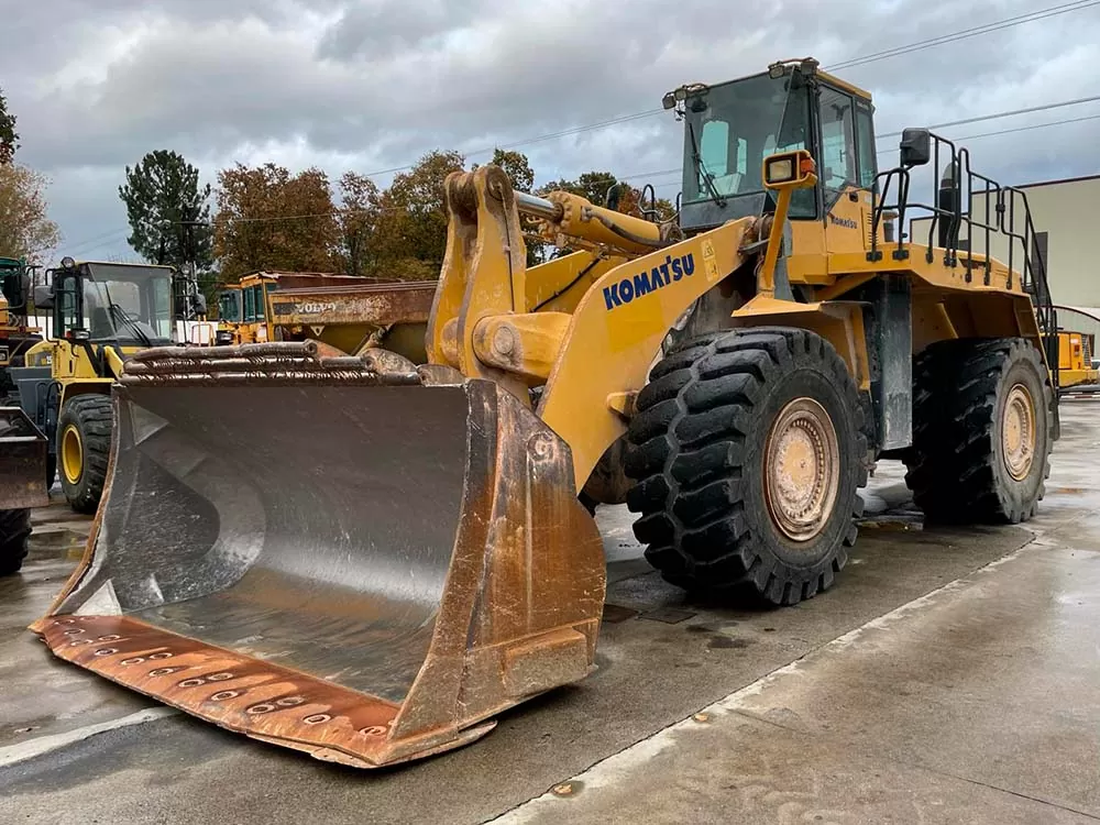 Komatsu WA600-6